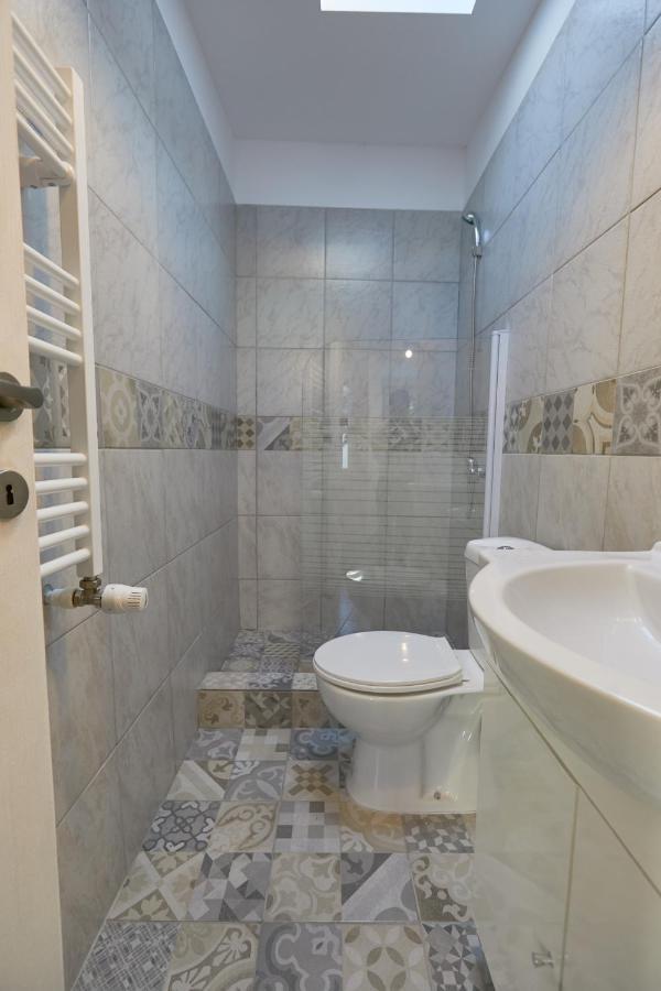 Stanford Apartments Bucureşti Ngoại thất bức ảnh